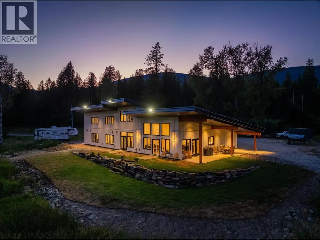2335 Pass Creek Road, Castlegar